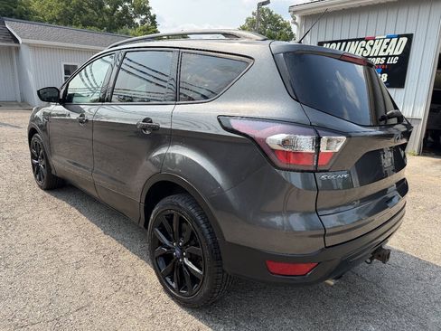 Used 2017 Ford Escape SE w/ SE Sport Appearance Package FWD image 7
