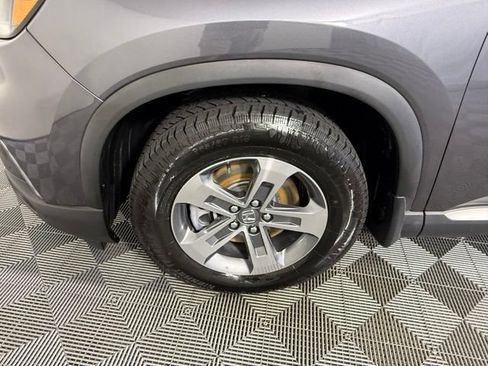 Used 2025 Honda Pilot EX-L image 13