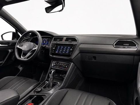 Used 2023 Volkswagen Tiguan SE R-Line AWD/4WD image 21