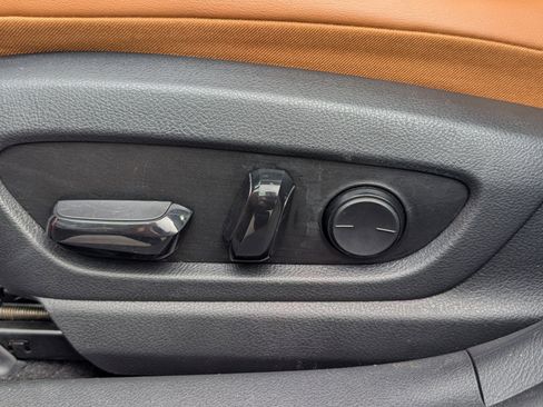 Used 2020 Lexus UX 250h w/ Premium Package image 18