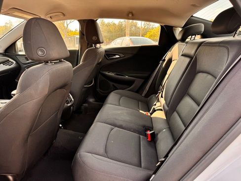 Used 2024 Chevrolet Malibu LT FWD image 9