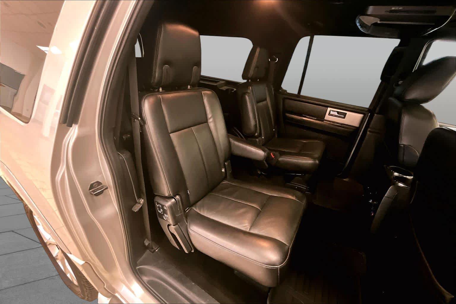 Used 2017 Ford Expedition EL Limited RWD image 18
