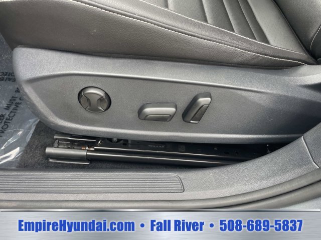 Used 2024 Volkswagen Jetta SE FWD image 19
