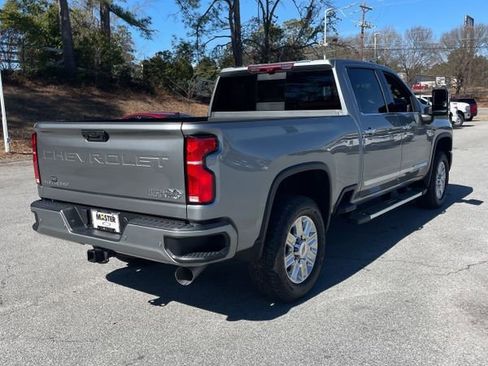 Used 2025 Chevrolet Silverado 2500 High Country w/ Technology Package image 8