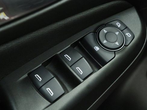 Used 2025 Buick Envista Preferred w/ Convenience II Package FWD image 19