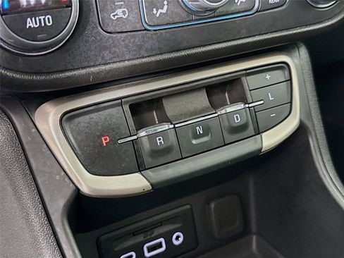 Used 2024 GMC Terrain Denali w/ Denali Premium Package image 18