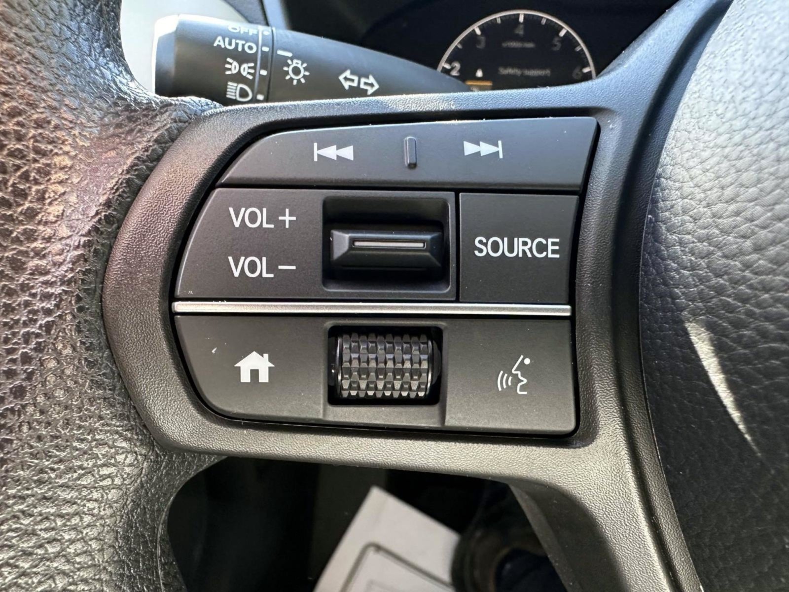 Used 2024 Honda HR-V LX image 15