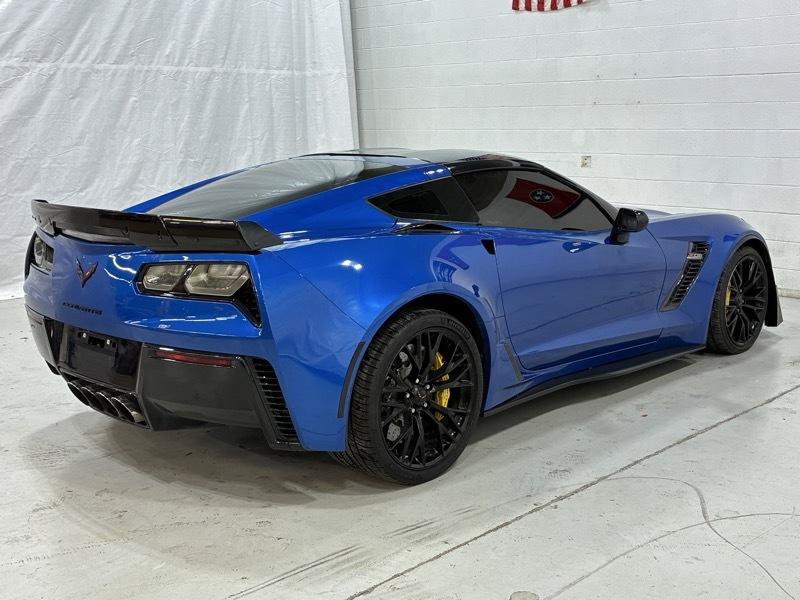 Used 2015 Chevrolet Corvette Z06 w/ 3LZ Preferred Equipment Group RWD image 5