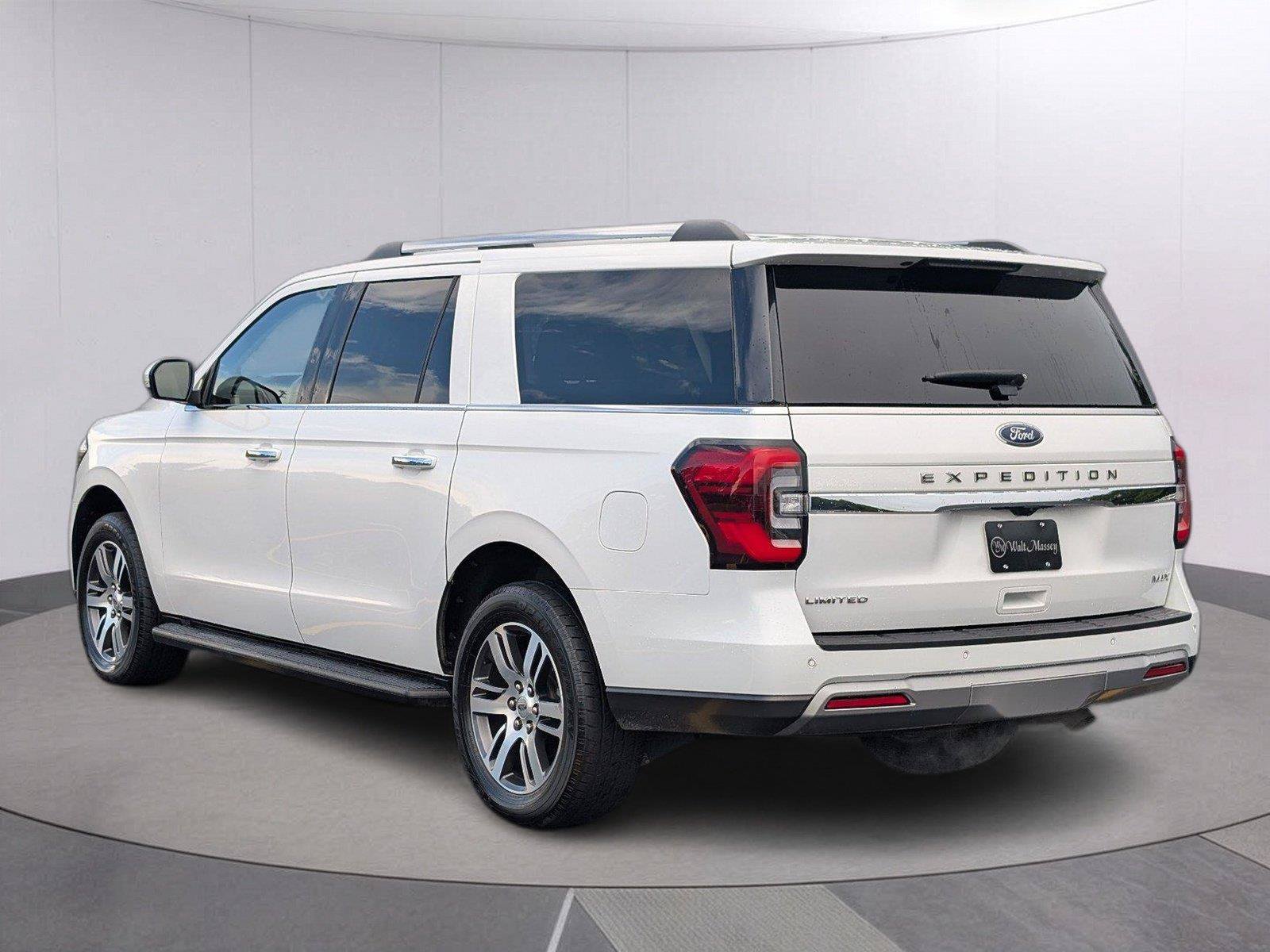 Used 2024 Ford Expedition Max Limited AWD/4WD image 3