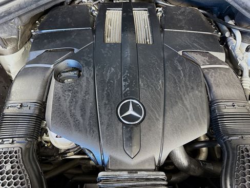 Used 2019 Mercedes-Benz GLS 450 4MATIC image 39