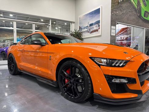 Used 2020 Ford Mustang Shelby GT500 w/ Technology Package image 24