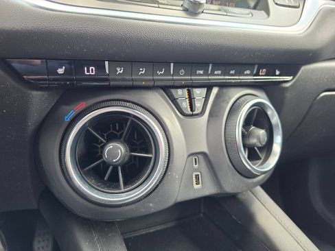 Used 2021 Chevrolet Blazer LT FWD image 26