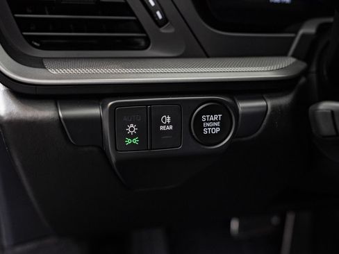 Certified 2025 Porsche 911 Carrera RWD image 39