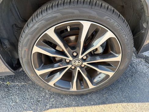 Used 2019 Toyota Corolla SE FWD image 13