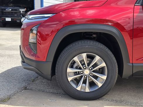 New 2026 Chevrolet Equinox LT FWD image 8