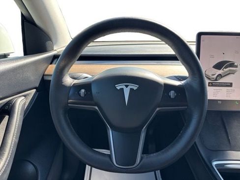 Used 2021 Tesla Model Y Long Range AWD/4WD image 15