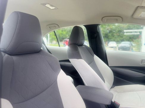 Used 2022 Toyota Corolla LE FWD image 57