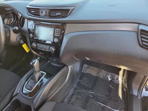 Used 2021 Nissan Rogue Sport S image 20