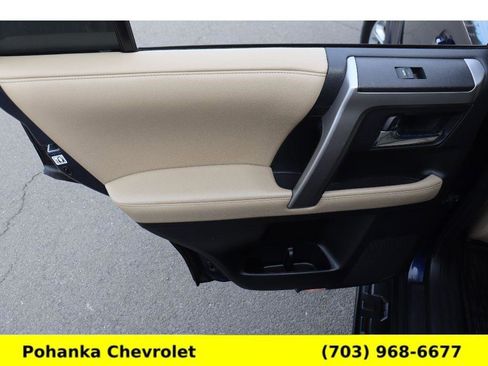 Used 2018 Toyota 4Runner SR5 Premium image 27