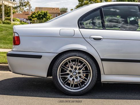 Used 2002 BMW M5 RWD image 10