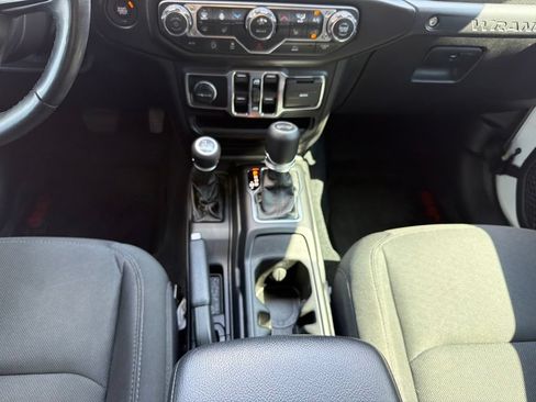 Used 2022 Jeep Wrangler Unlimited Sport AWD/4WD image 26