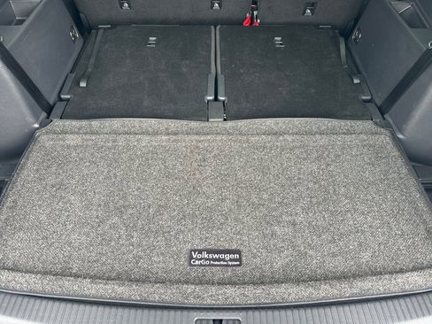 Used 2024 Volkswagen Atlas SE w/ Panoramic Sunroof Package FWD image 15