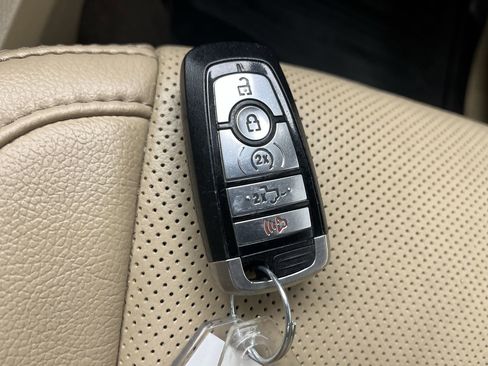 Used 2018 Ford F150 Lariat w/ Equipment Group 502A Luxury image 30