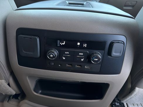 Used 2020 Chevrolet Suburban Premier w/ 6.2L Performance Package image 27