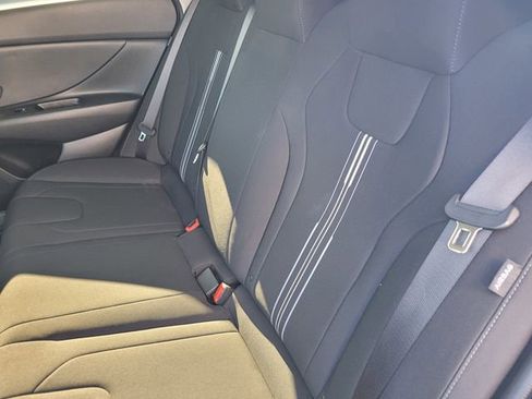 Used 2024 Hyundai Elantra SEL image 13