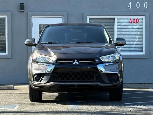 Used 2018 Mitsubishi Outlander Sport LE image 2