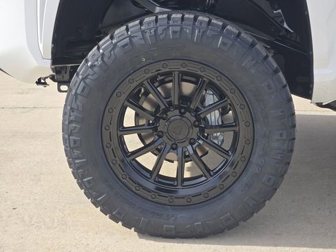 Used 2026 Toyota Tacoma SR5 image 10