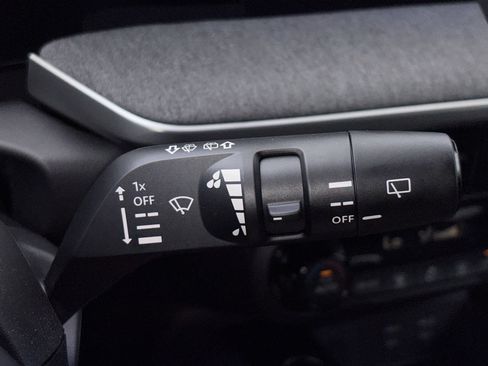 Used 2026 Nissan Kicks SV w/ Charging Package FWD image 25