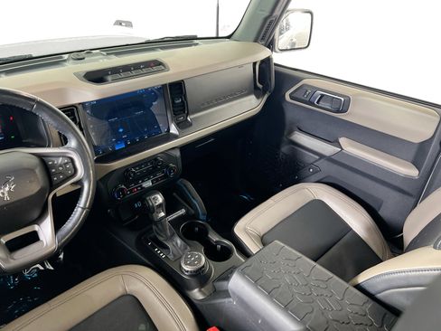 Used 2022 Ford Bronco Wildtrak image 23