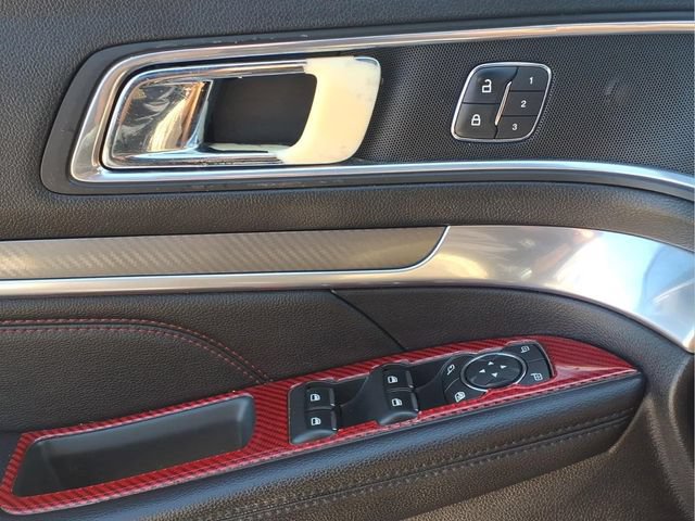 Used 2018 Ford Explorer Sport w/ Equipment Group 401A AWD/4WD image 16