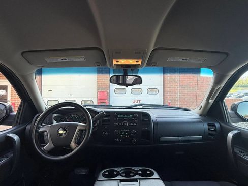 Used 2011 Chevrolet Silverado 1500 LT w/ All-Star Edition AWD/4WD image 7
