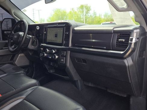 Used 2025 Ford F250 Lariat w/ Black Appearance Package AWD/4WD image 5