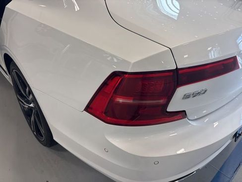 Used 2020 Volvo S90 T6 R-Design image 5