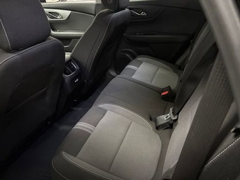 Used 2025 Chevrolet Blazer LT FWD image 12