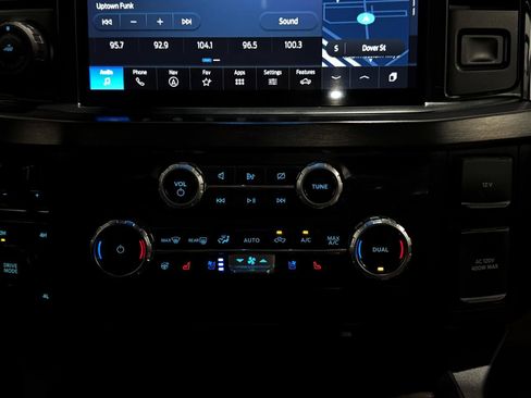 Used 2023 Ford F350 Lariat w/ Lariat Ultimate Package AWD/4WD image 28