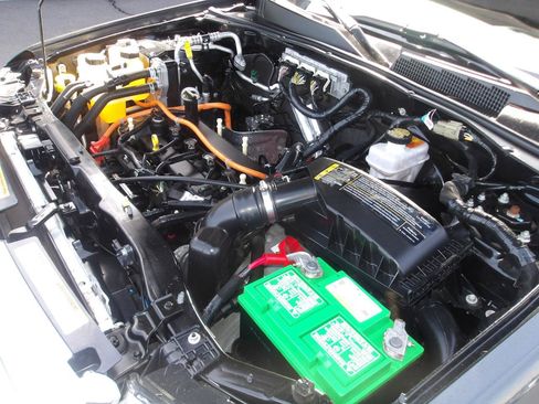 Used 2010 Ford Escape 4WD Hybrid image 22