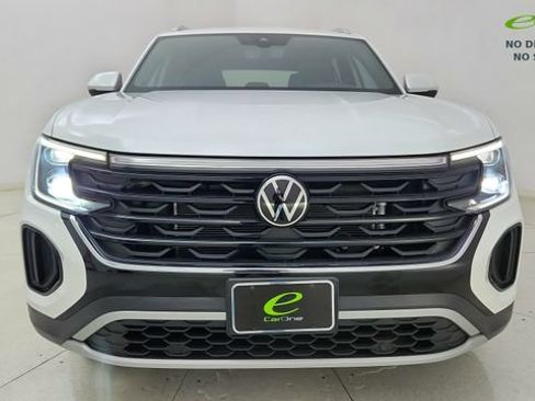 Used 2026 Volkswagen Atlas Cross Sport SE AWD/4WD image 17