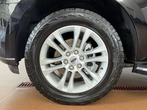Used 2022 Ford Expedition Max XLT AWD/4WD image 8