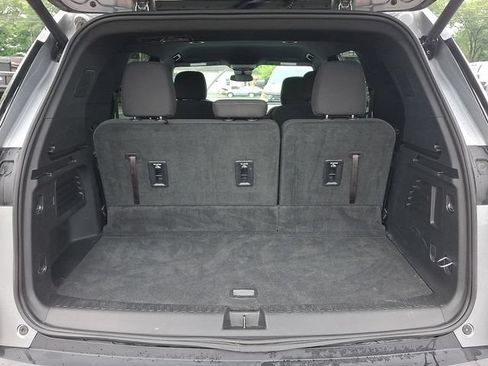 Used 2025 Chevrolet Traverse LT AWD/4WD image 30