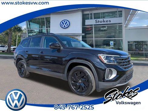 New 2026 Volkswagen Atlas SE FWD image 1