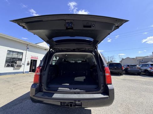 Used 2015 Chevrolet Suburban LT image 25