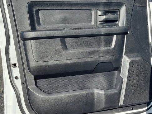 Used 2015 RAM 3500 Tradesman w/ Chrome Appearance Group image 16