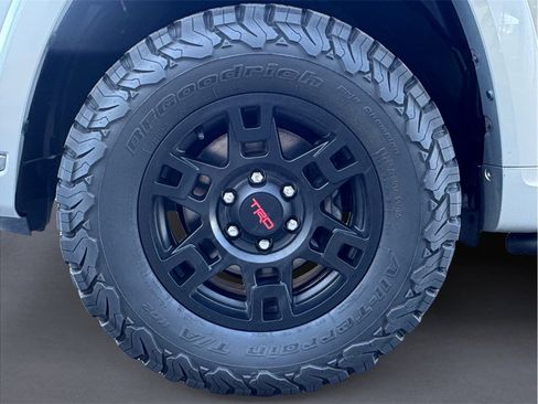 Used 2016 Toyota 4Runner Limited image 8