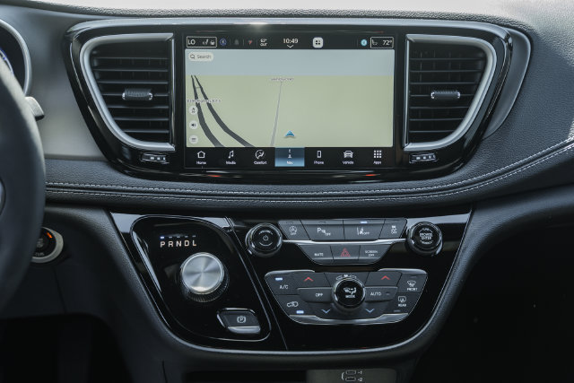 New 2027 Chrysler Pacifica Select w/ Family Tech Group FWD image 16