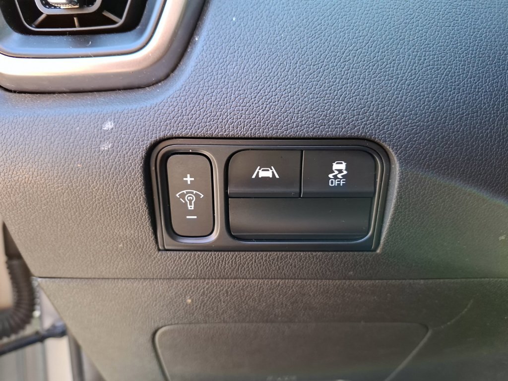 Used 2021 Kia Sorento LX FWD image 17
