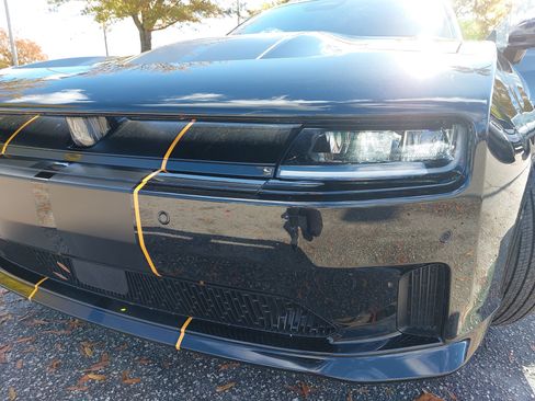 Used 2025 Dodge Charger R/T w/ Quick Order Package 25M R/T image 31